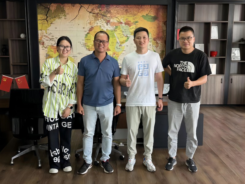 欢迎越南客户来访,让我们携手合作,共同迈向成功的新篇章!